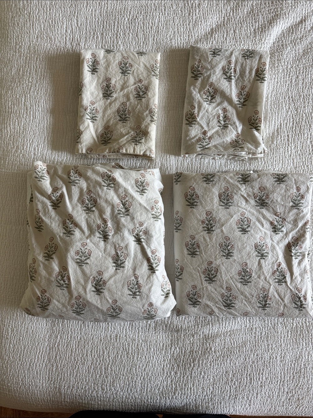Pottery Barn Teen Floral Pillowcases in Cream, Green, Pink
